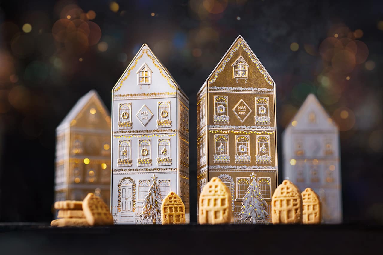 M&S Food Illuminated Gold Hazelnut Cookie House
