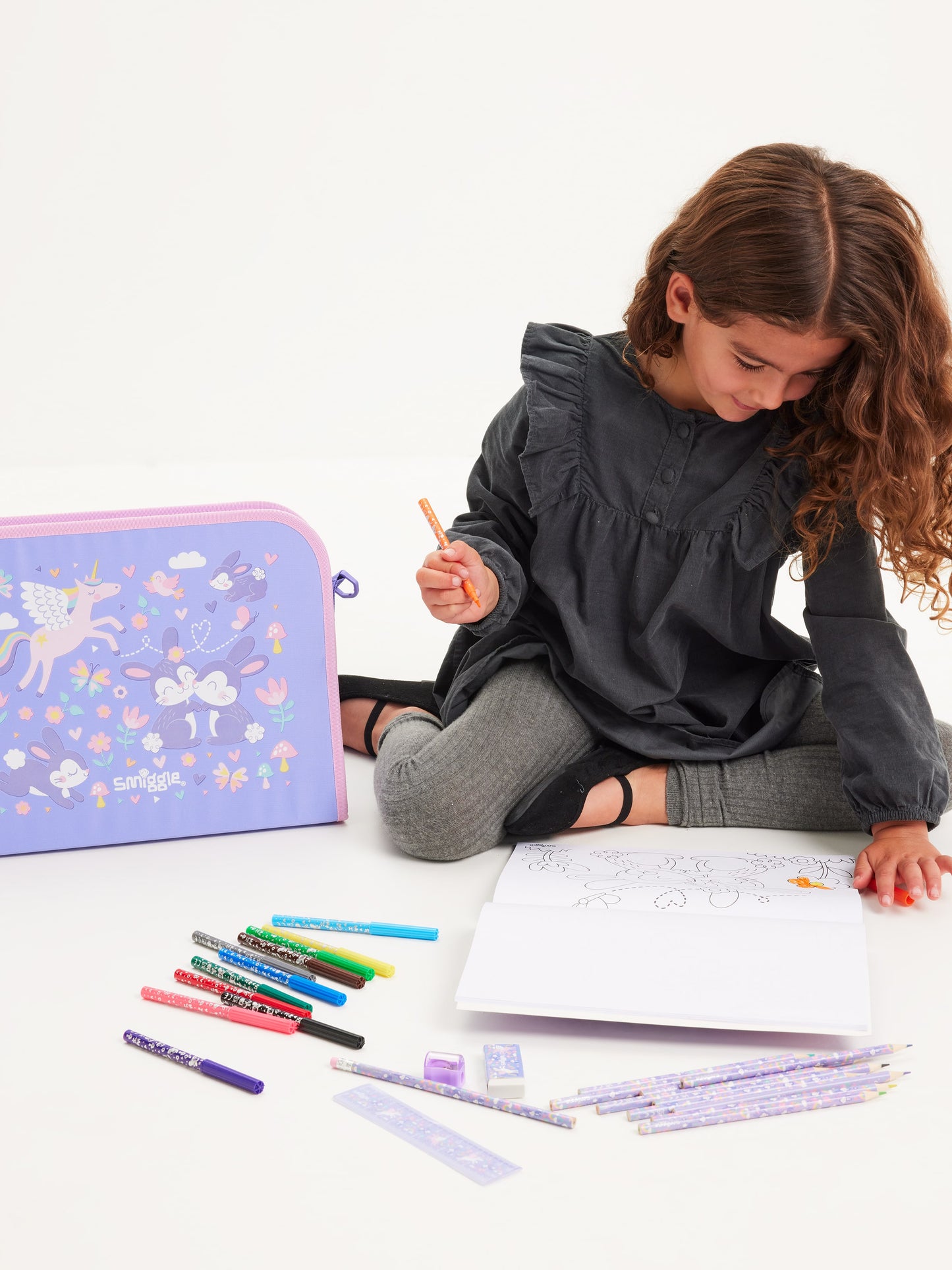 Smiggle - Adventure On-The-Go Stationery and Coloring Set